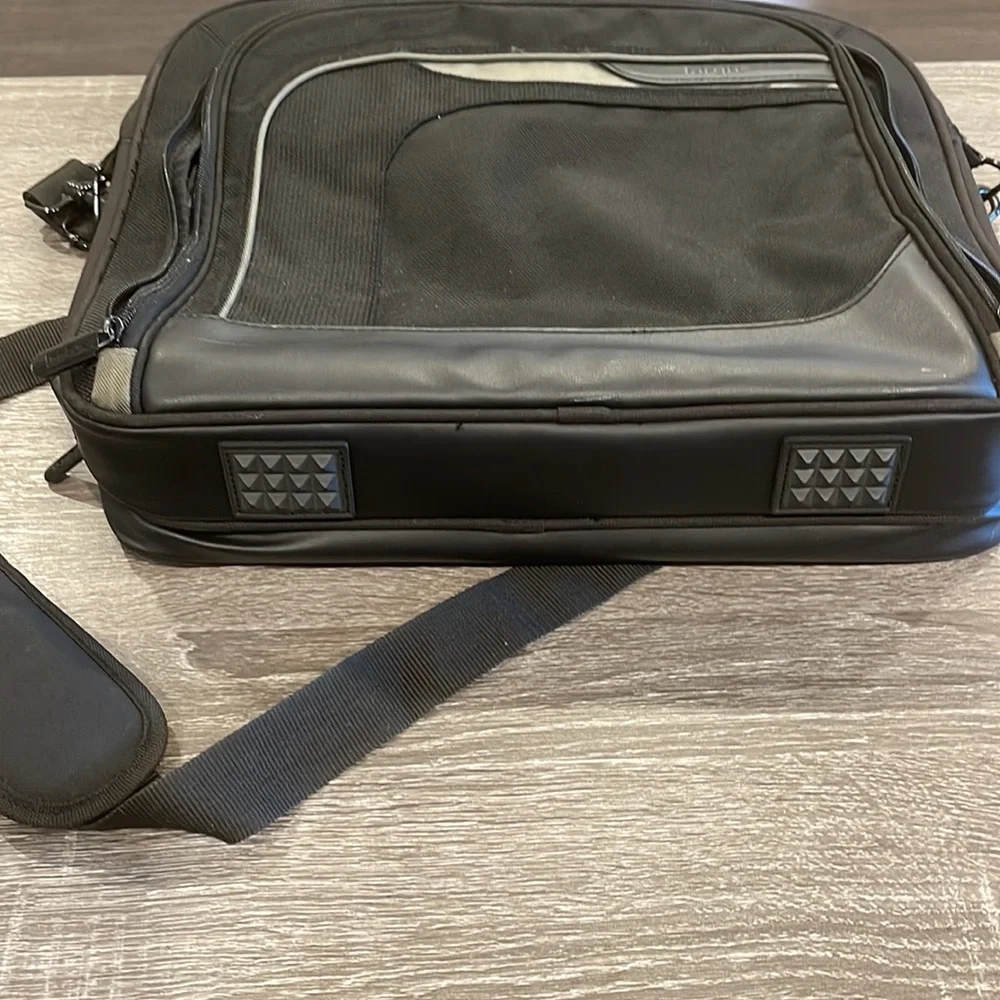 Large laptop bag - Targus -